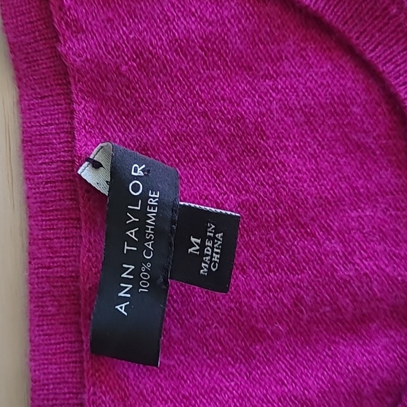 Ann Taylor Purple 100% Cashmere Sweater Size M - Picture 2 of 7